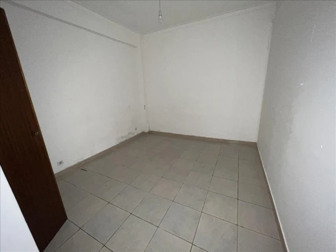 Apartamento T2 para Venda em Agualva e Mira-Sintra Foto 5