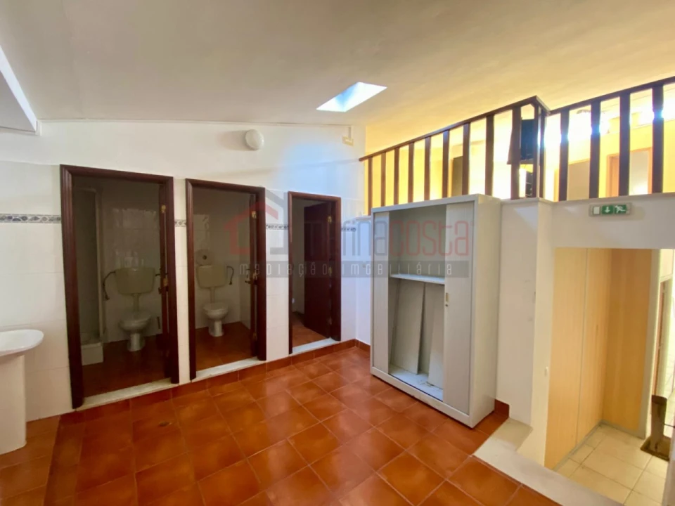 Loja para Arrendamento em Peniche Foto 7