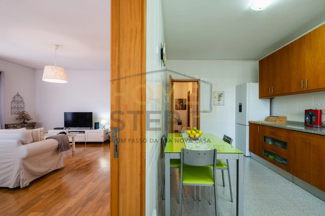 Apartamento T2 para Venda em Anta e Guetim Foto 4