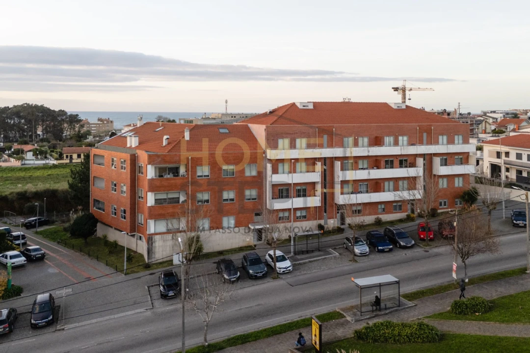 Apartamento T2 para Venda em Anta e Guetim Foto 39
