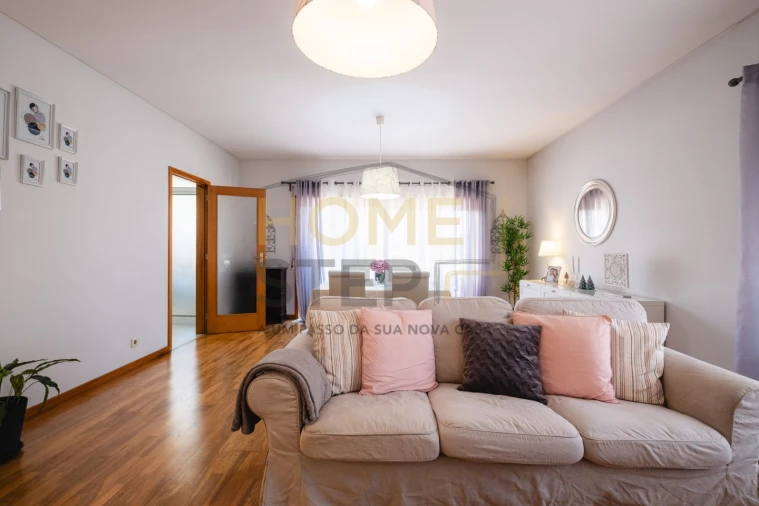 Apartamento T2 para Venda em Anta e Guetim Foto 13