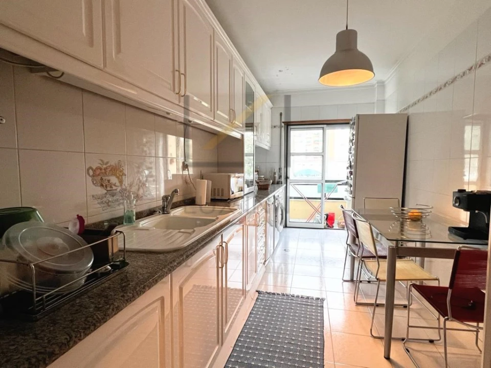 Apartamento T2 para Venda em Massamá e Monte Abraão Foto 5