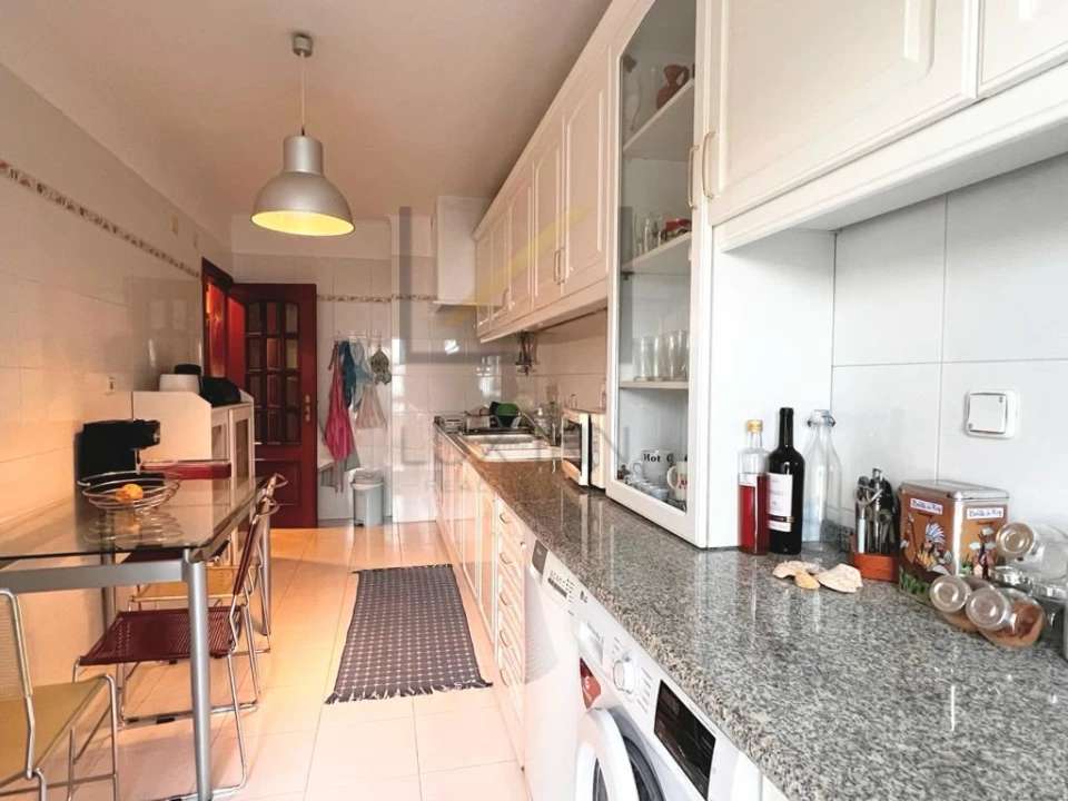 Apartamento T2 para Venda em Massamá e Monte Abraão Foto 6