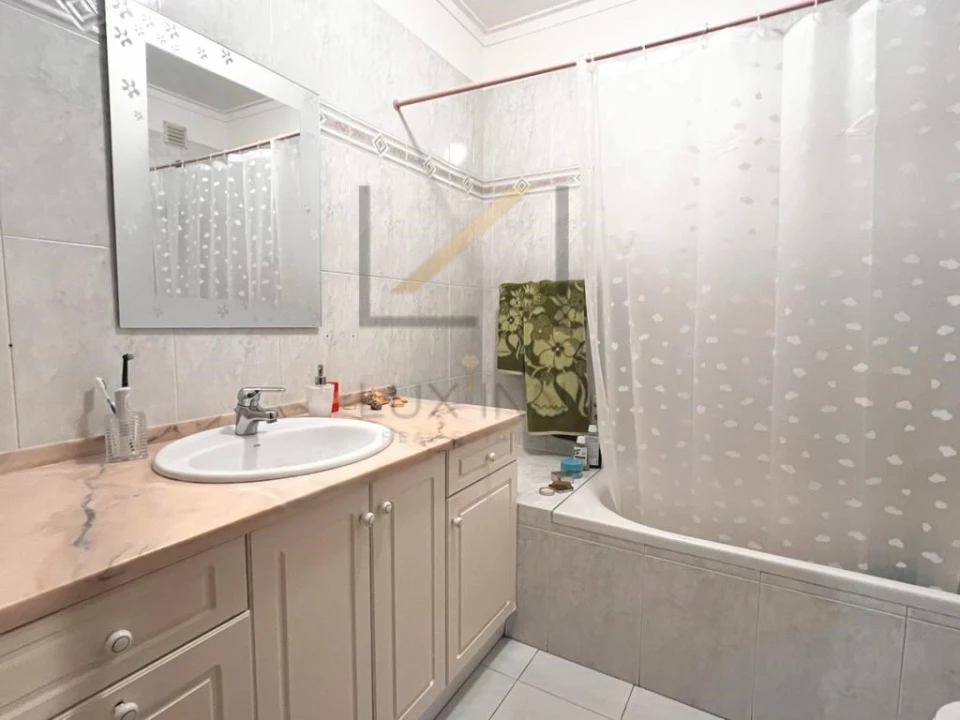 Apartamento T2 para Venda em Massamá e Monte Abraão Foto 13