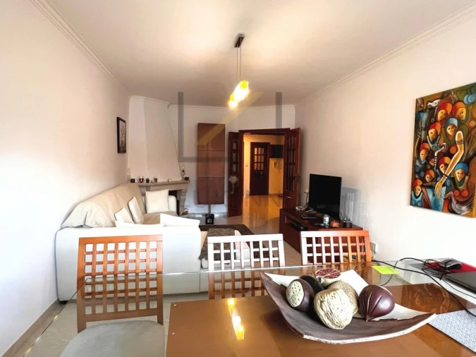 Apartamento T2 para Venda em Massamá e Monte Abraão Foto 3