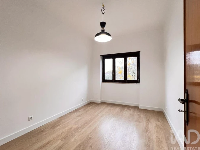 Apartamento T2 para Arrendamento em Santa Maria, São Pedro e Matacães Foto 16