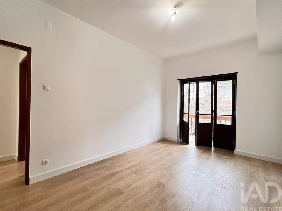 Apartamento T2 para Arrendamento em Santa Maria, São Pedro e Matacães Foto 20