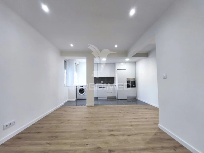 Apartamento T3 para Venda em Alfragide Foto 3