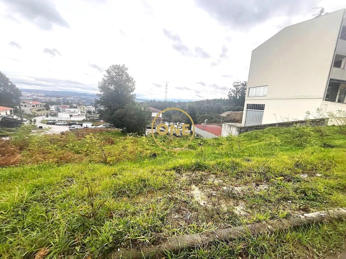 Terreno para Venda em Paredes Foto 1