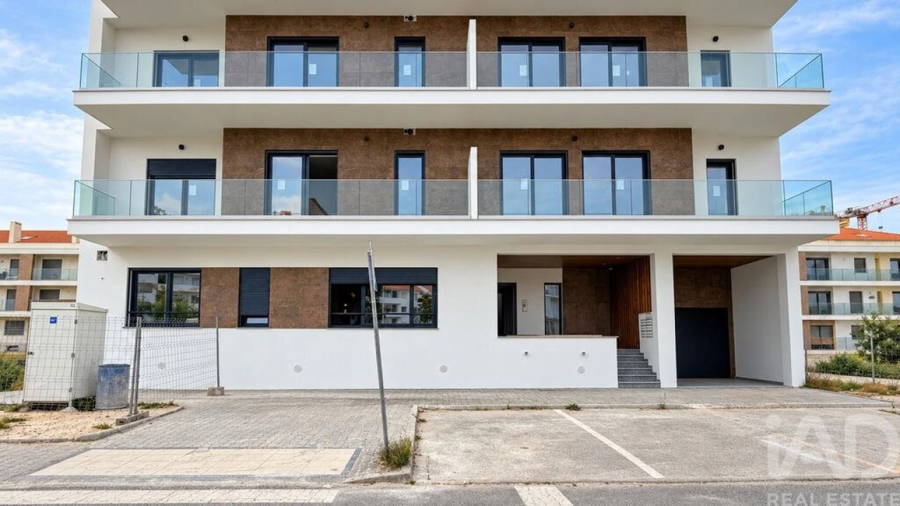 Apartamento T3 para Venda em Atouguia da Baleia Foto 1