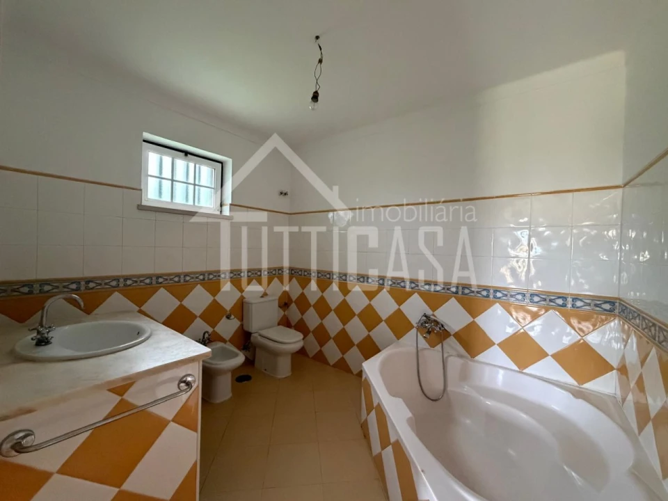 Moradia T4 para Venda em Ramalhal Foto 28