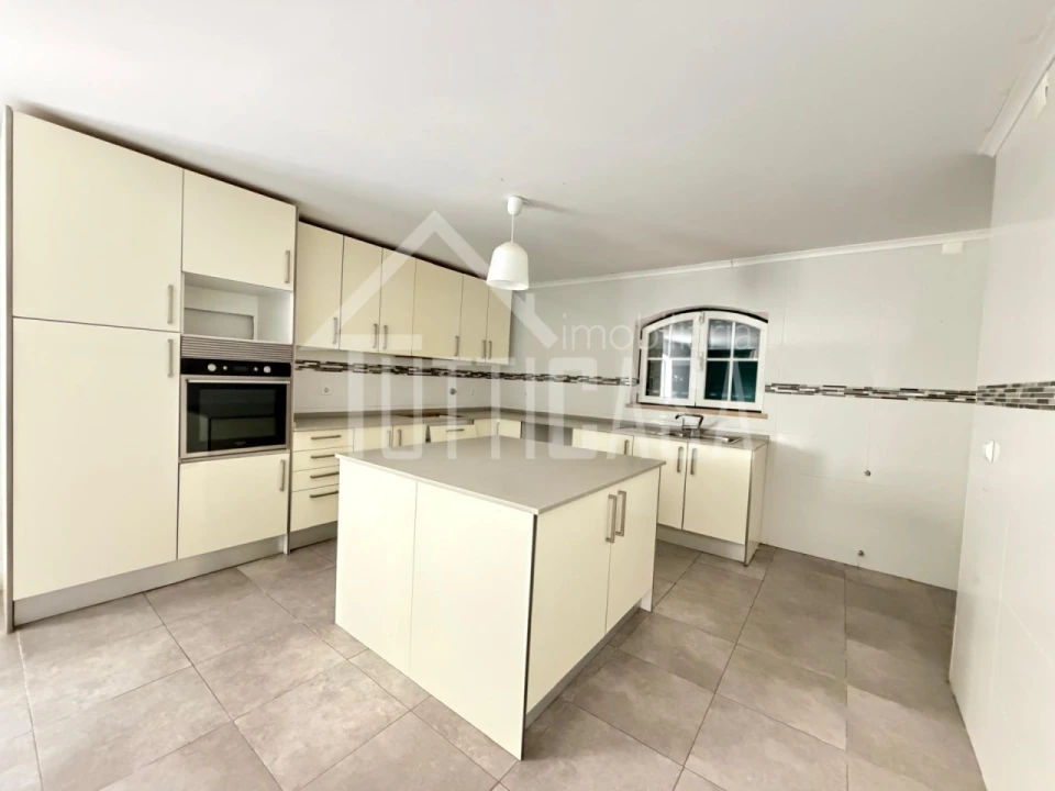 Moradia T4 para Venda em Ramalhal Foto 17