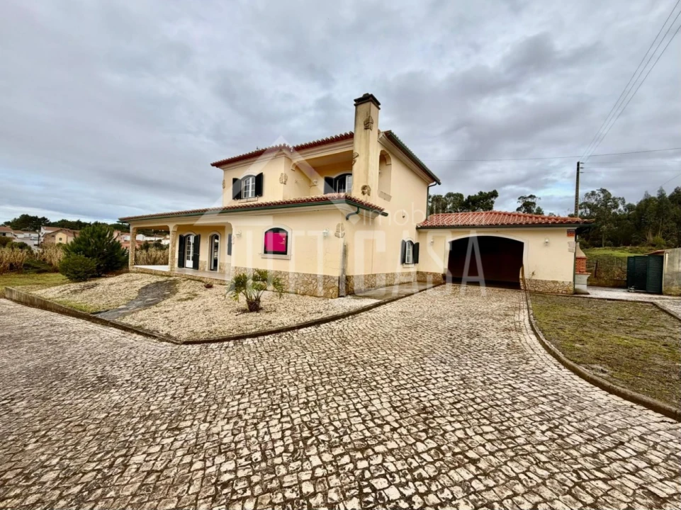 Moradia T4 para Venda em Ramalhal Foto 1