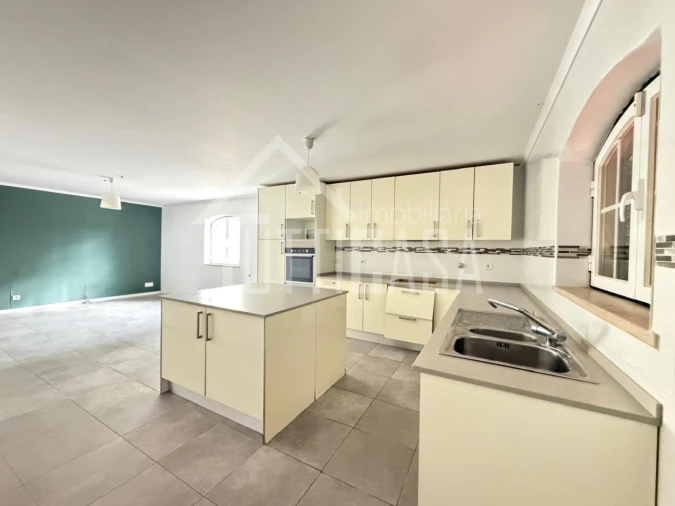 Moradia T4 para Venda em Ramalhal Foto 2