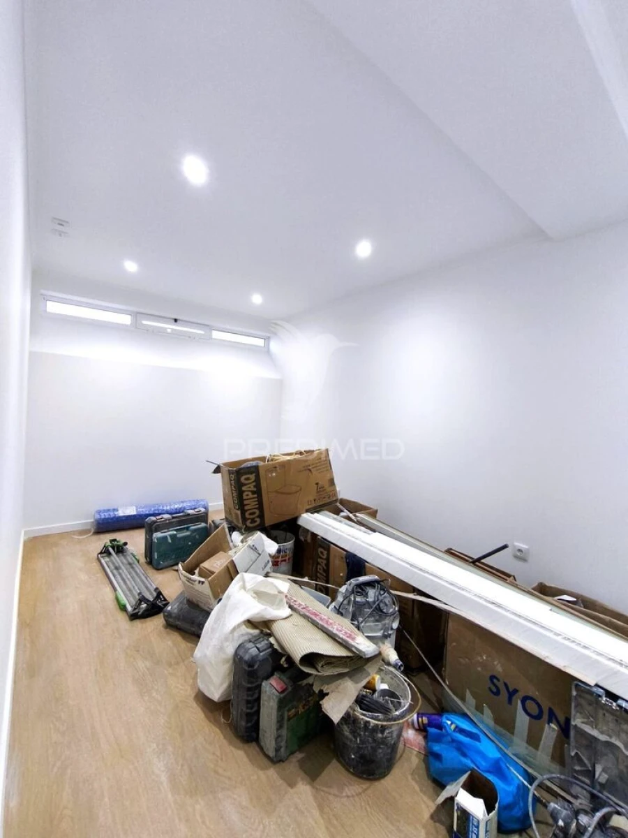 Apartamento T2 para Venda em Venteira Foto 4