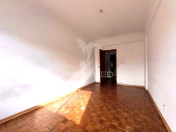 Apartamento T3 para Venda em Mina de Água