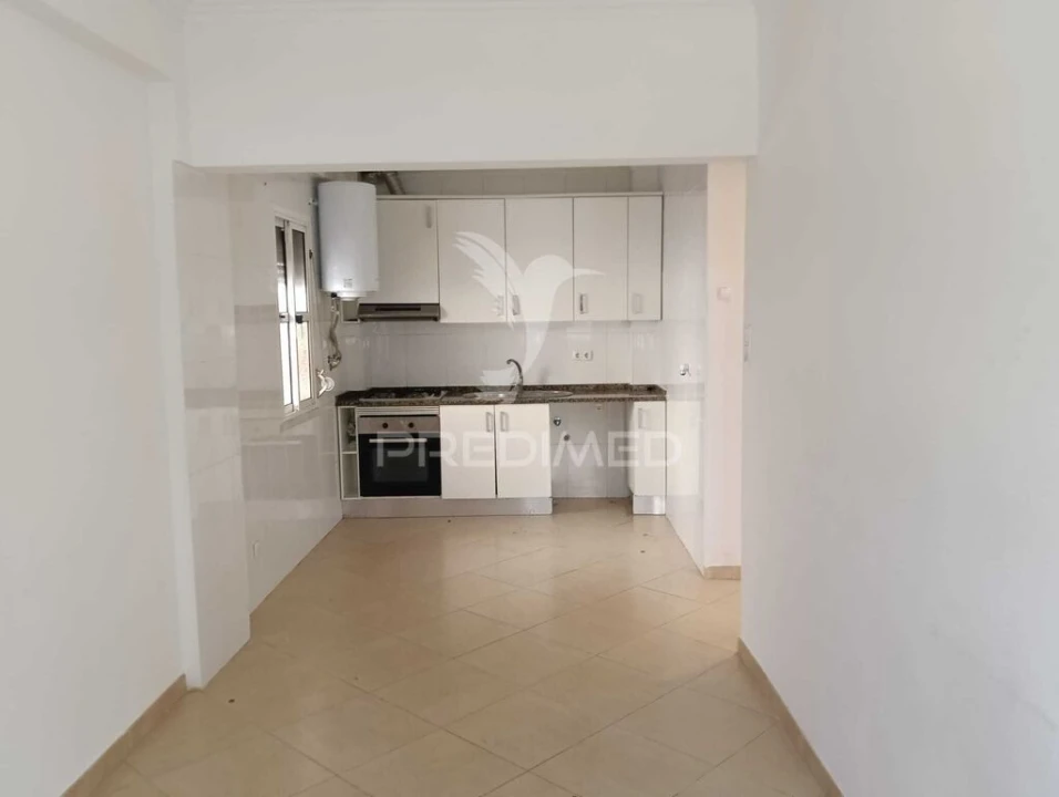 Apartamento T1 para Venda em Alfragide Foto 4