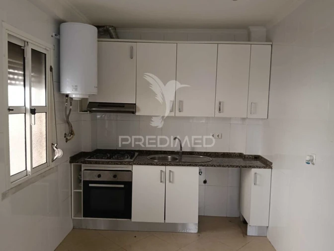Apartamento T1 para Venda em Alfragide Foto 5