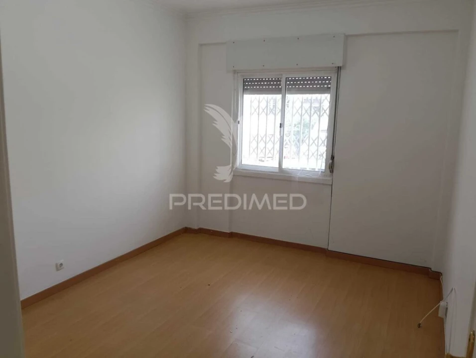 Apartamento T1 para Venda em Alfragide Foto 7