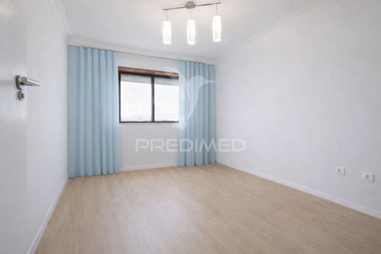 Apartamento T2 para Venda em Rio Tinto Foto 12
