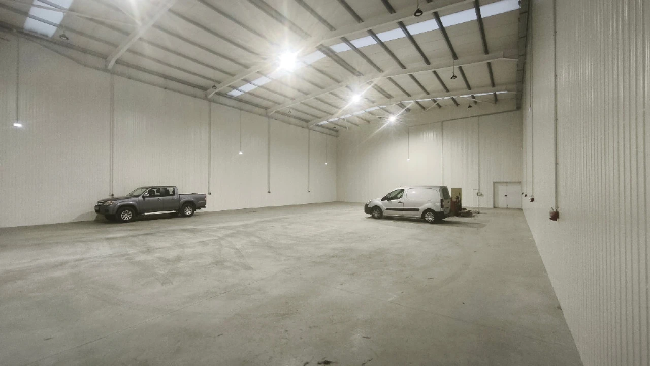 Armazém para Arrendamento em Canelas Foto 2