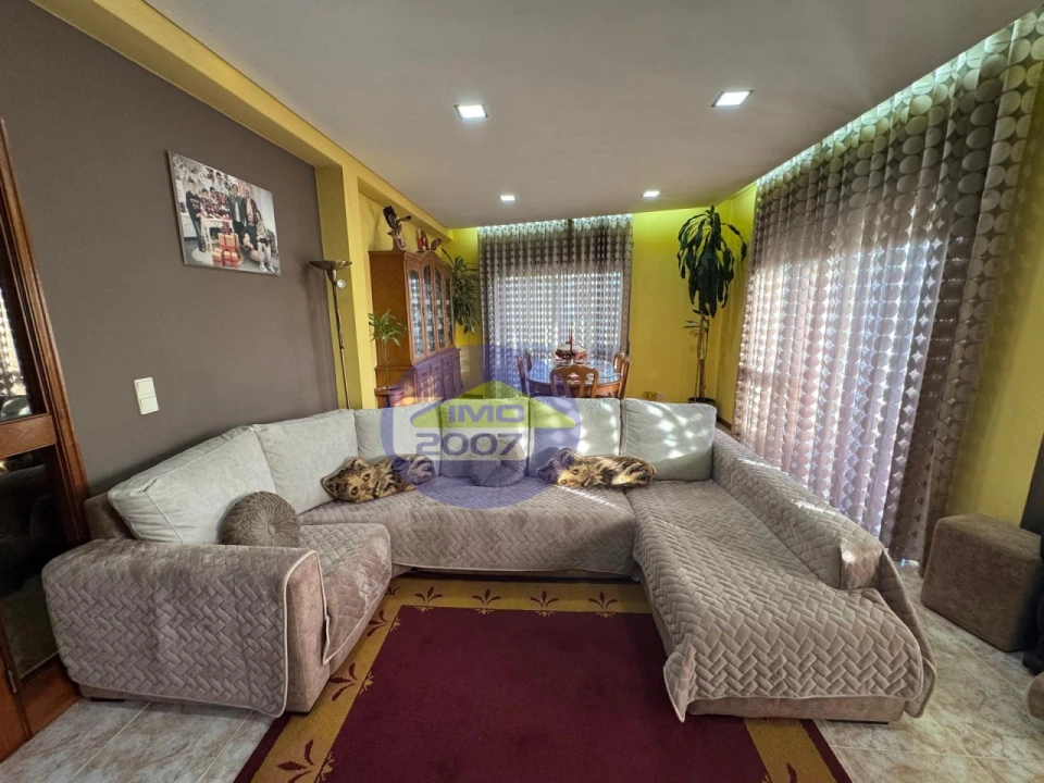 Apartamento T3 para Venda em Santa Maria de Lamas Foto 4