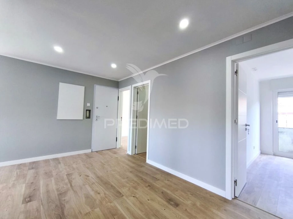 Apartamento T4 para Venda em Alfragide Foto 7