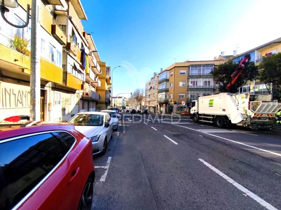 Apartamento T3 para Venda em Falagueira-Venda Nova Foto 1