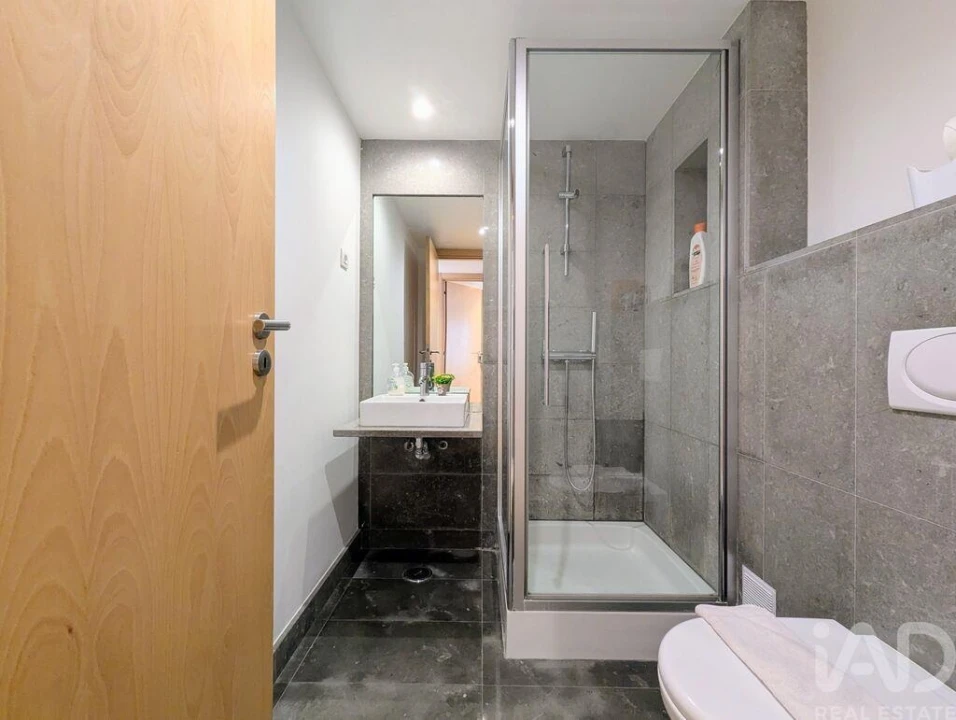 Apartamento T2 para Arrendamento em Lagos (São Sebastião e Santa Maria) Foto 21