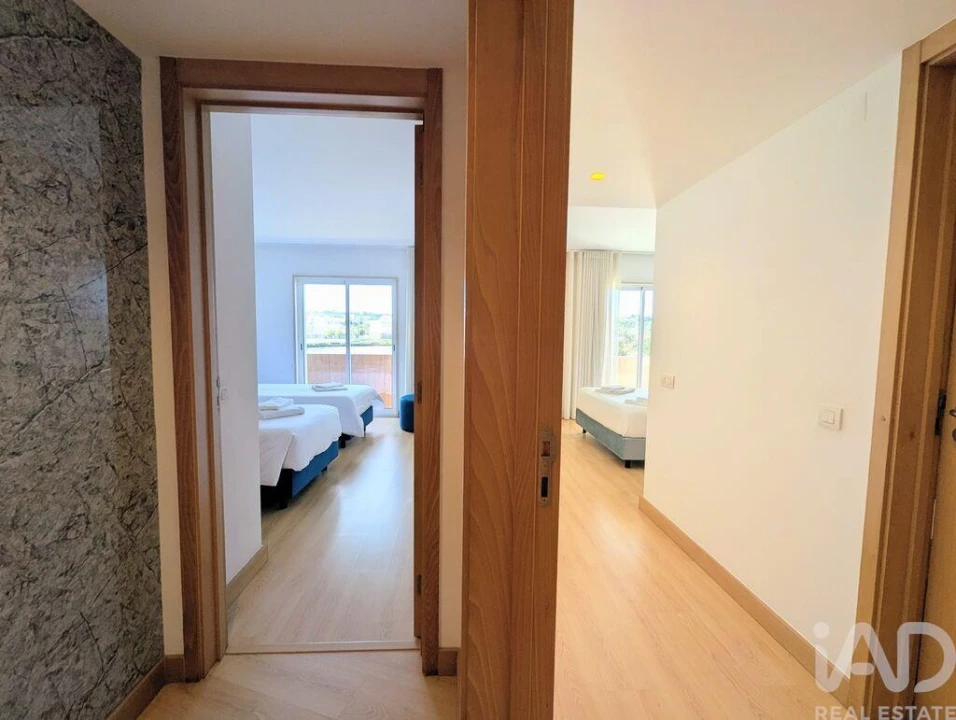 Apartamento T2 para Arrendamento em Lagos (São Sebastião e Santa Maria) Foto 24