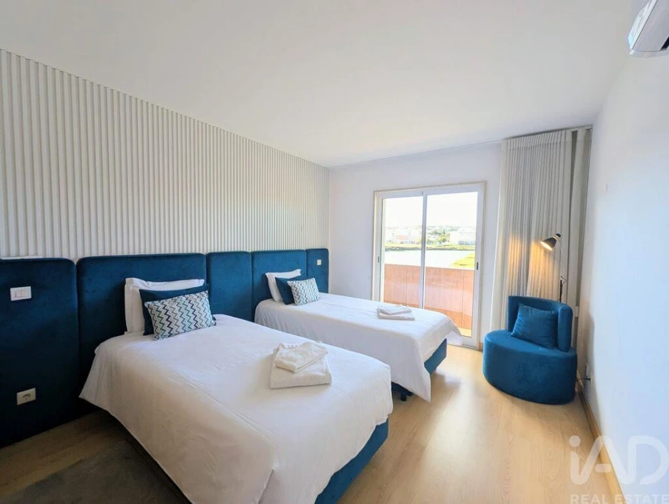 Apartamento T2 para Arrendamento em Lagos (São Sebastião e Santa Maria) Foto 22