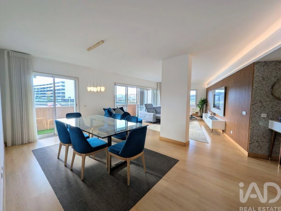 Apartamento T2 para Arrendamento em Lagos (São Sebastião e Santa Maria) Foto 5