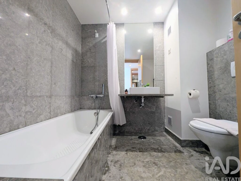 Apartamento T2 para Arrendamento em Lagos (São Sebastião e Santa Maria) Foto 25