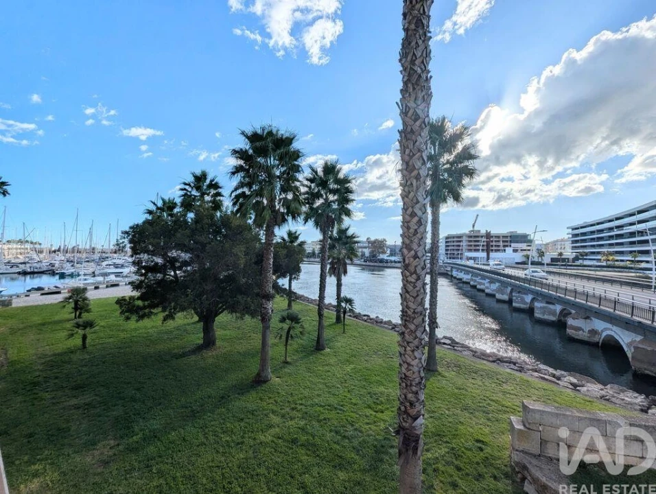 Apartamento T2 para Arrendamento em Lagos (São Sebastião e Santa Maria) Foto 14