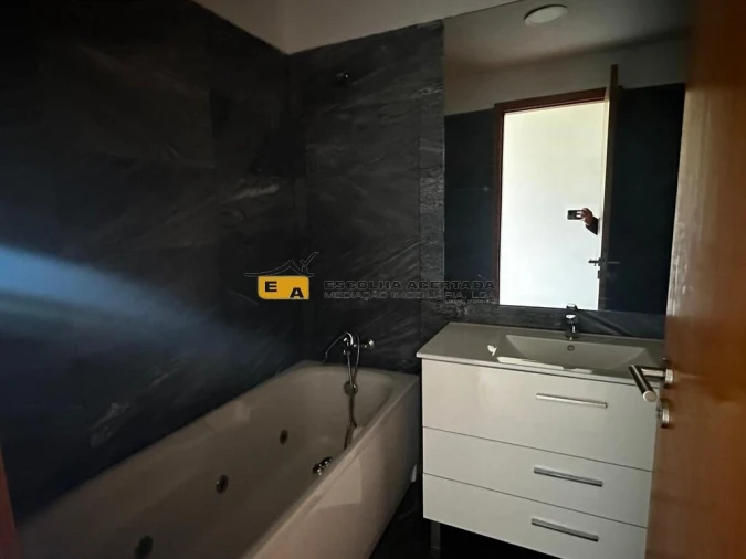Apartamento T3 para Venda em Cidade da Maia Foto 11