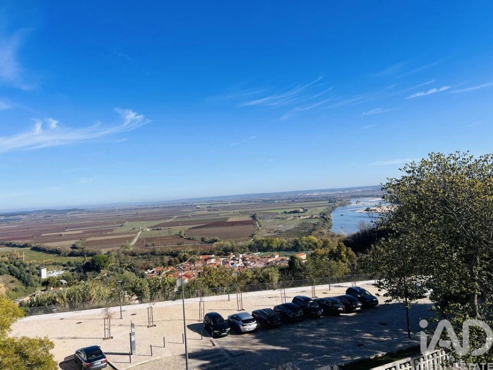 Prédio para Venda em Romeira e Várzea Foto 19