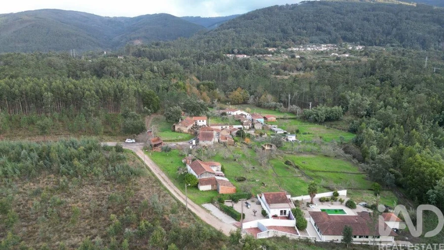 Moradia T2 para Venda em Vila Nova Foto 32