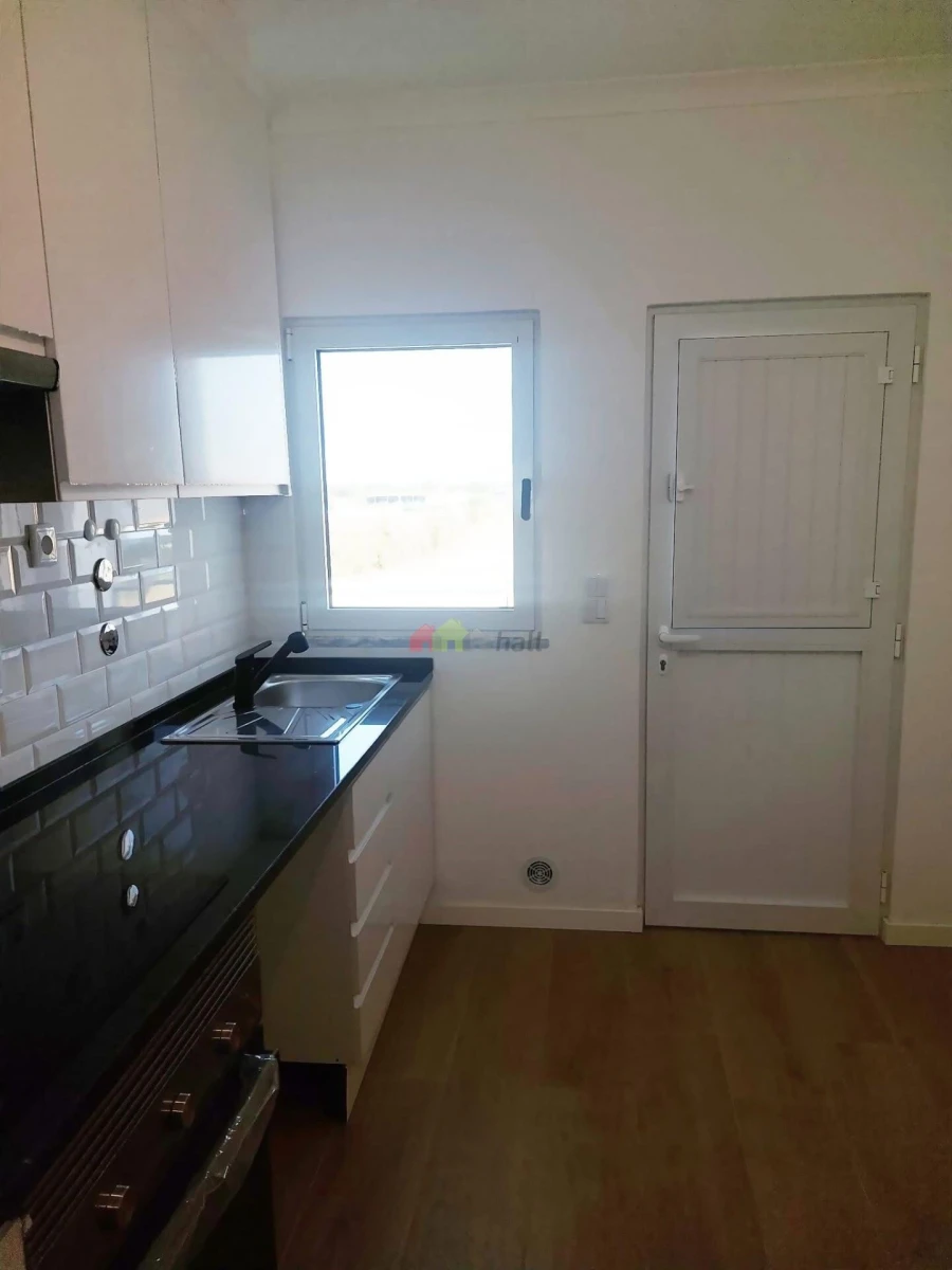 Moradia T2 para Venda em Viana do Alentejo Foto 13