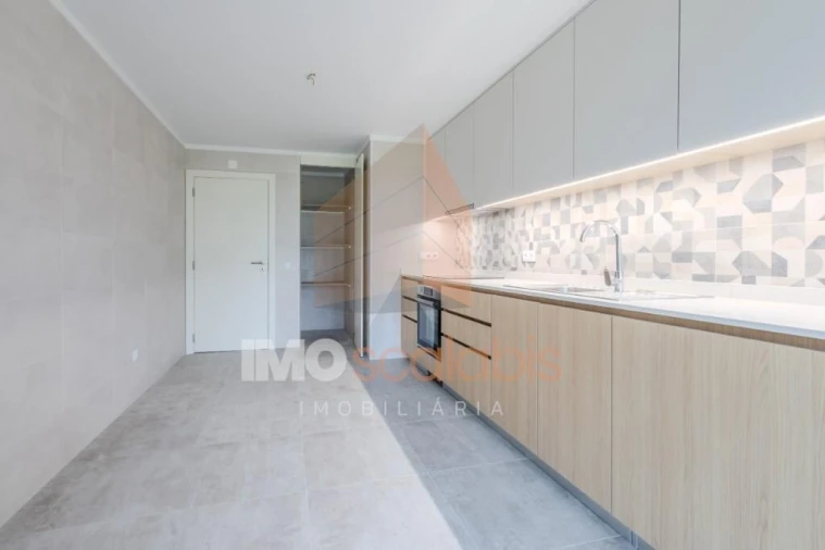 Apartamento T2 para Venda em Romeira e Várzea Foto 2