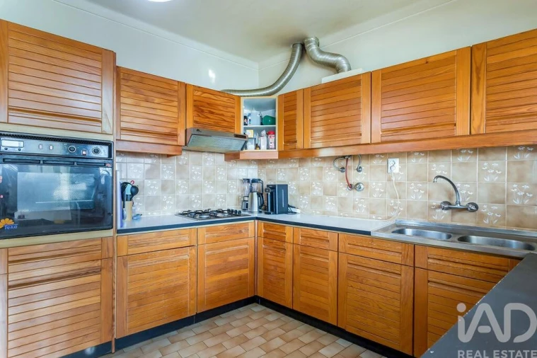 Moradia T6 para Venda em Ferreiras Foto 6