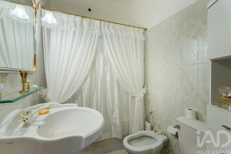 Moradia T6 para Venda em Ferreiras Foto 19