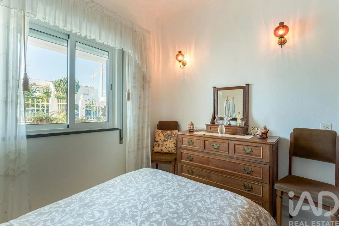 Moradia T6 para Venda em Ferreiras Foto 15