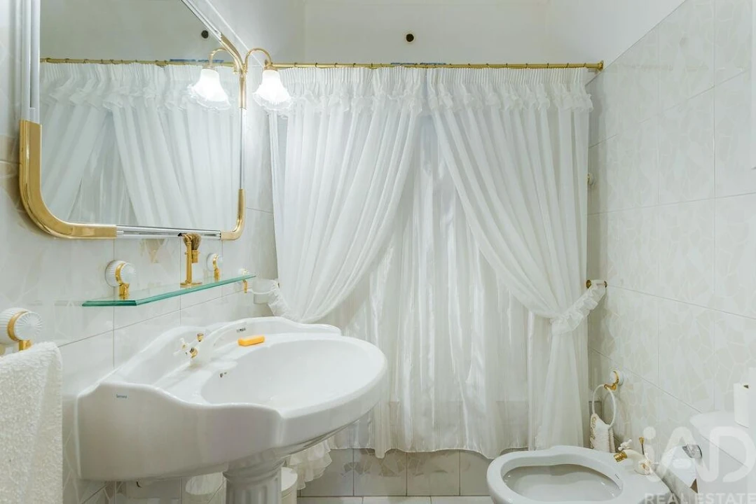 Moradia T6 para Venda em Ferreiras Foto 20