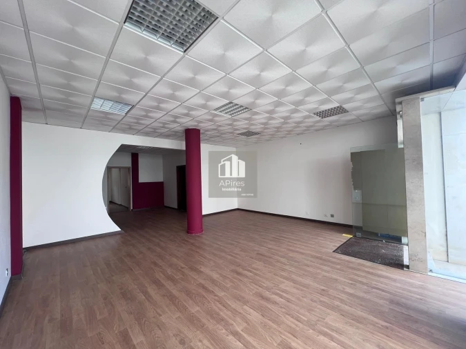 Loja para Venda em Costa da Caparica