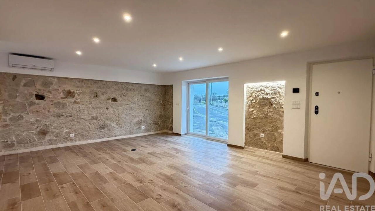 Moradia T2 para Venda em Azoia de Cima e Tremês Foto 9