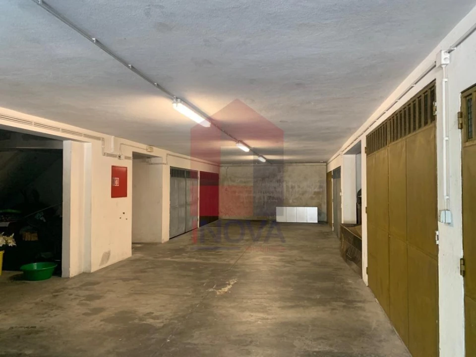 Apartamento T3 para Venda em Caldelas, Sequeiros e Paranhos Foto 17