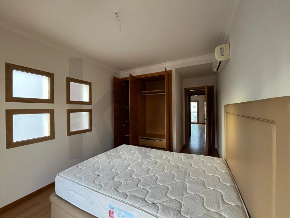 Apartamento T2 para Arrendamento em Ramada e Caneças Foto 19