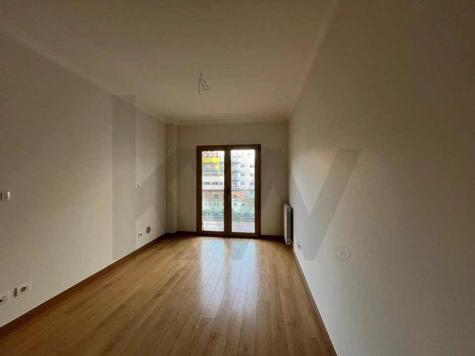 Apartamento T2 para Arrendamento em Ramada e Caneças Foto 6