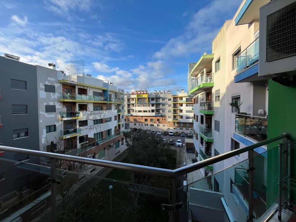 Apartamento T2 para Arrendamento em Ramada e Caneças Foto 17