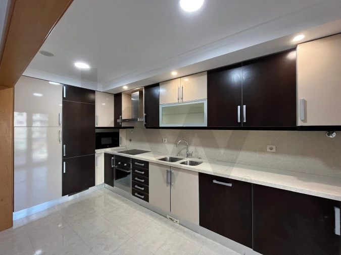 Apartamento T2 para Arrendamento em Ramada e Caneças Foto 4